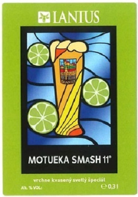 Motueka Smash 2 samolepka pod obrázkom písmo v bielej farbe
